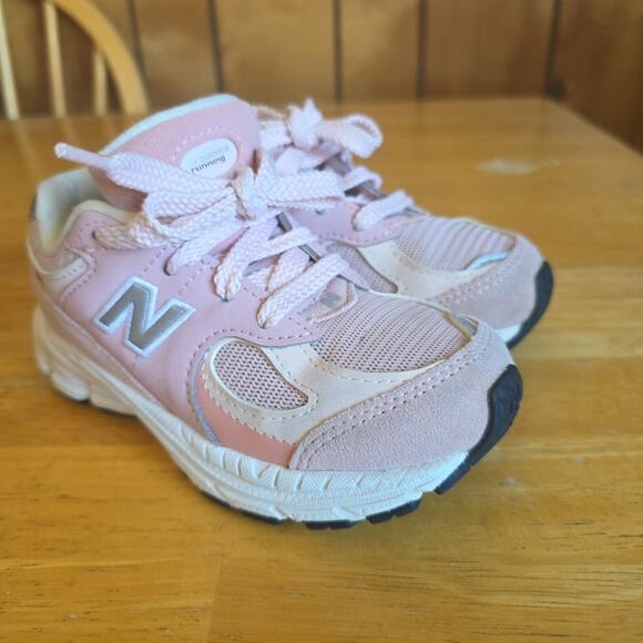 New Balance 2002R Girls Toddler Athletic Shoes 'Pink Sand' IC2002SK Sz 9C - Picture 5 of 10